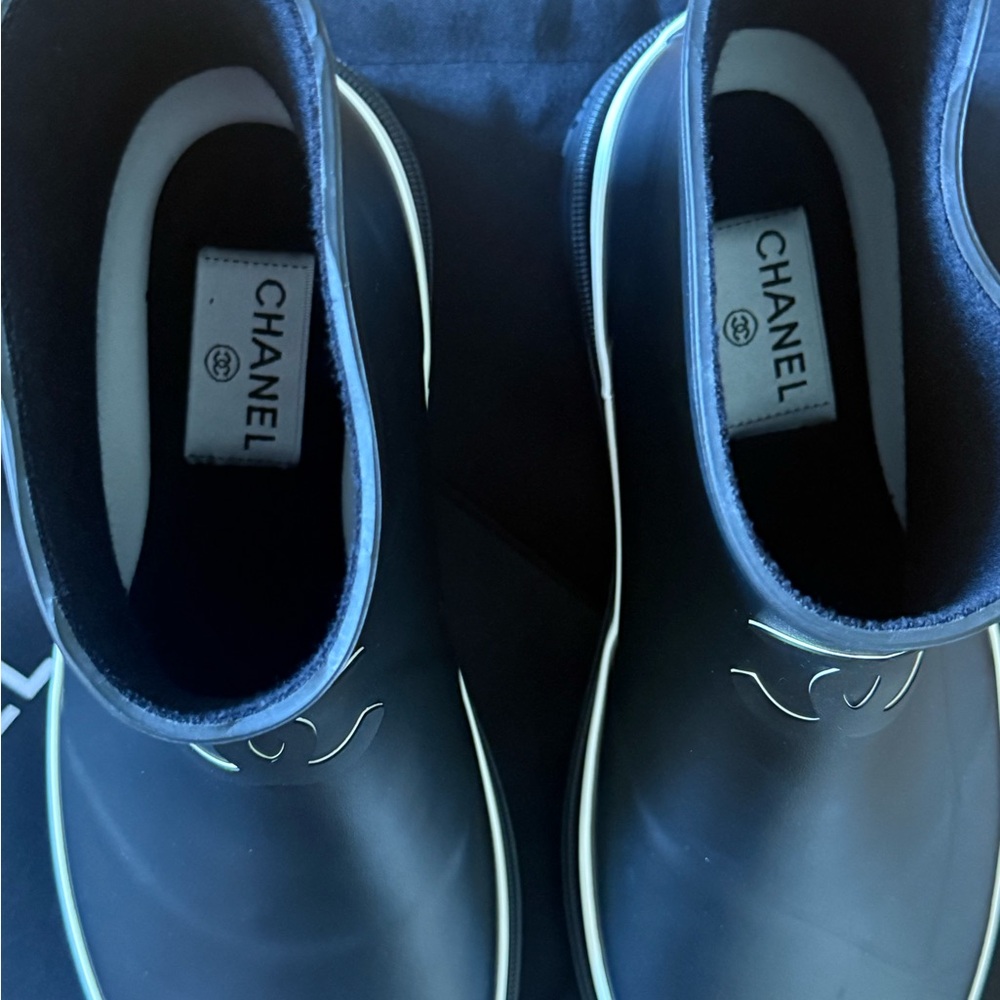 CHANEL Wellington Boots black/white - Picture 8 of 14